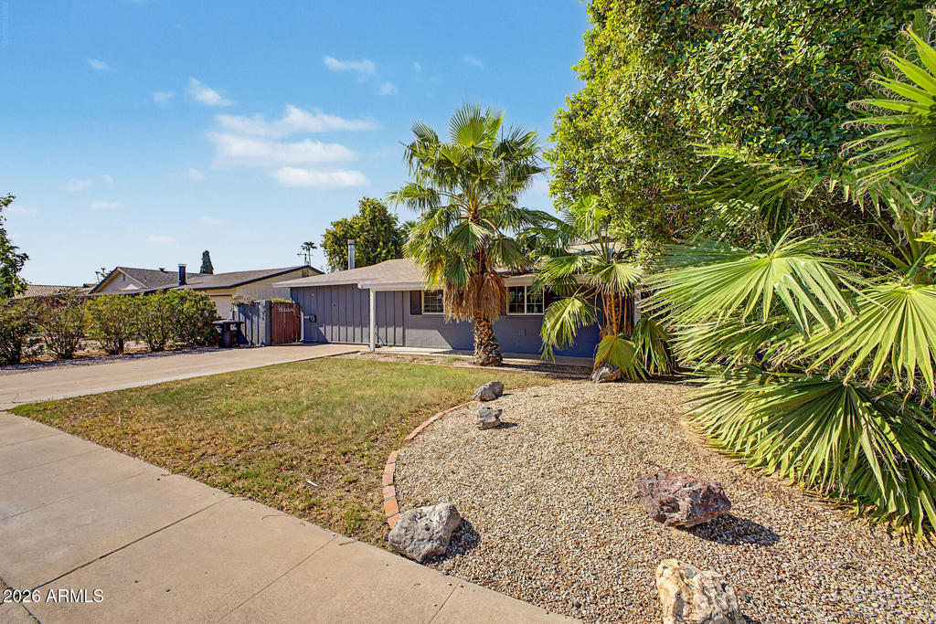 6732 E 6th Street - Photo 2