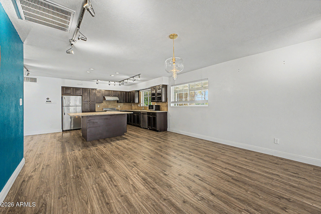 6732 E 6th Street - Photo 5