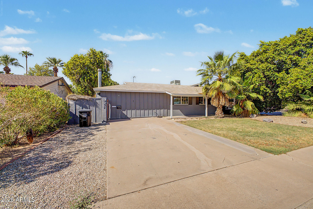 6732 E 6th Street - Photo 1