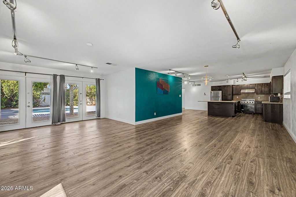 6732 E 6th Street - Photo 3
