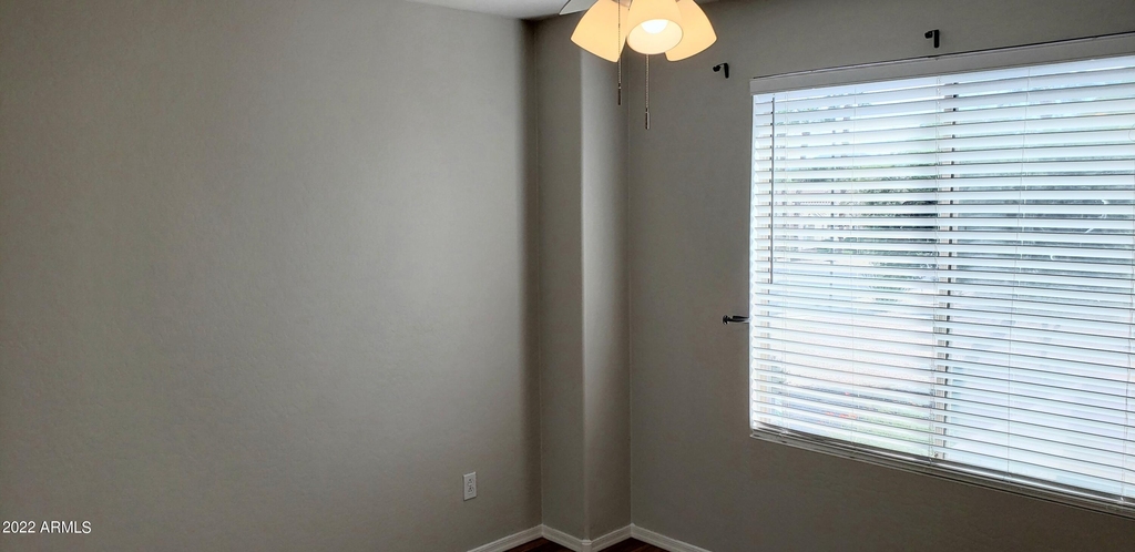 1297 E Birdland Drive - Photo 15