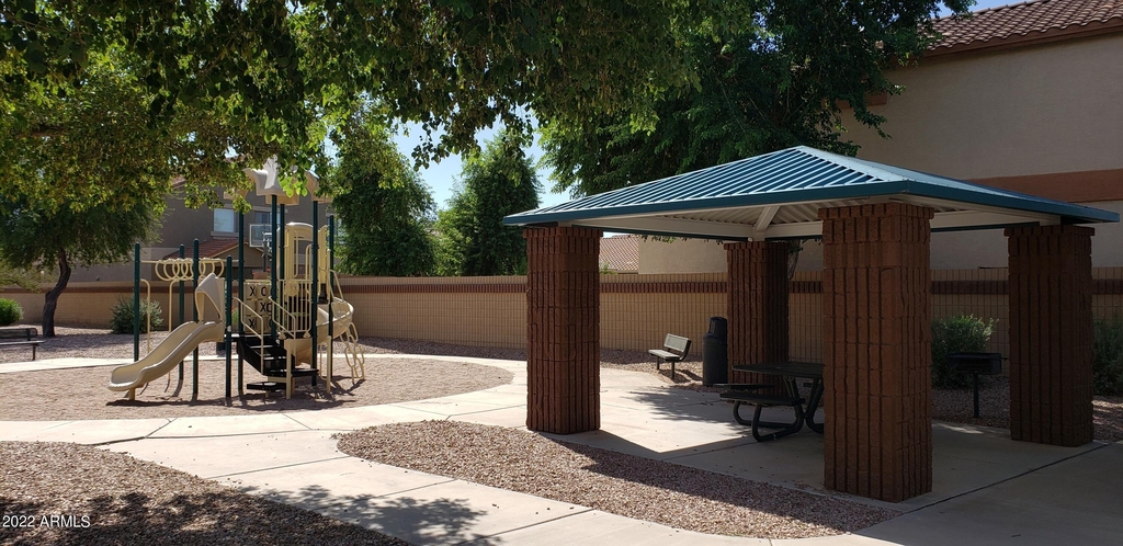 1297 E Birdland Drive - Photo 34