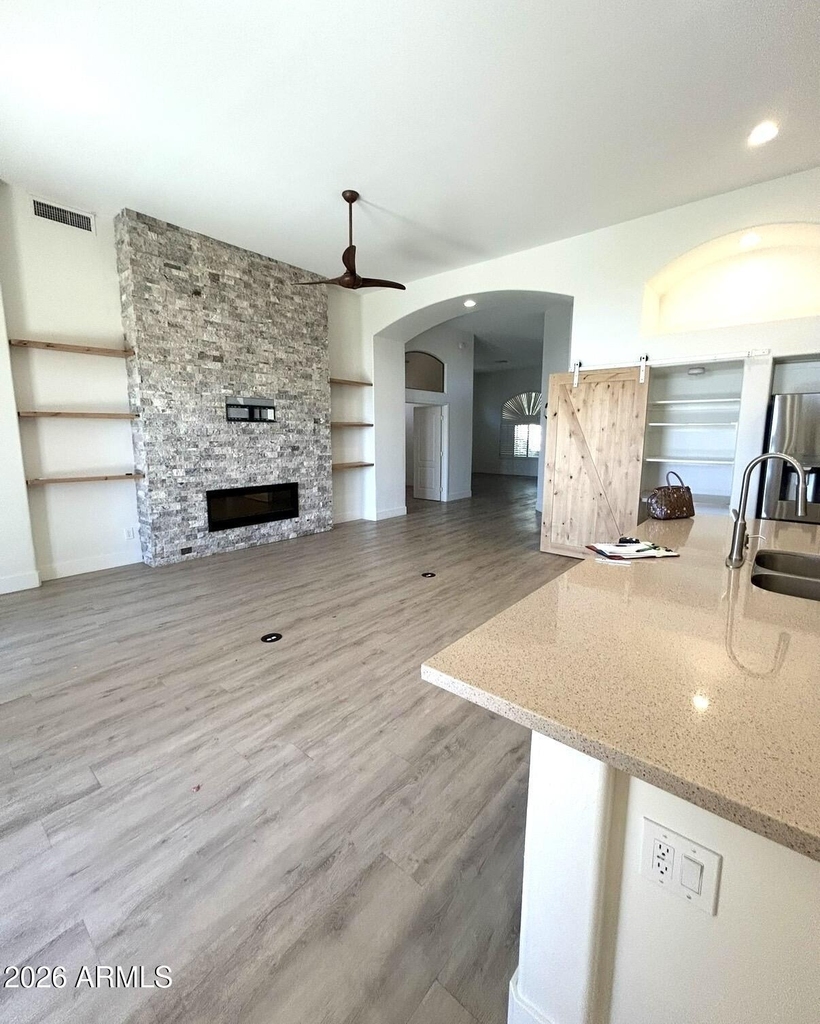 16634 S 3rd Place - Photo 11