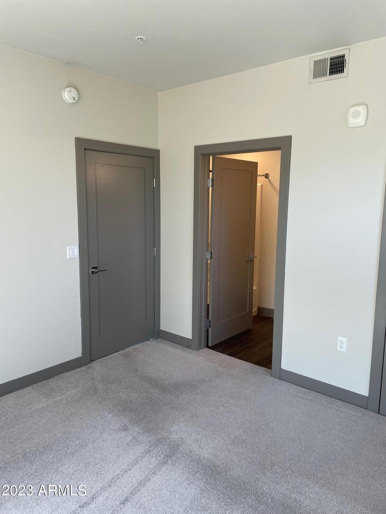 425 W Osborn Road - Photo 10
