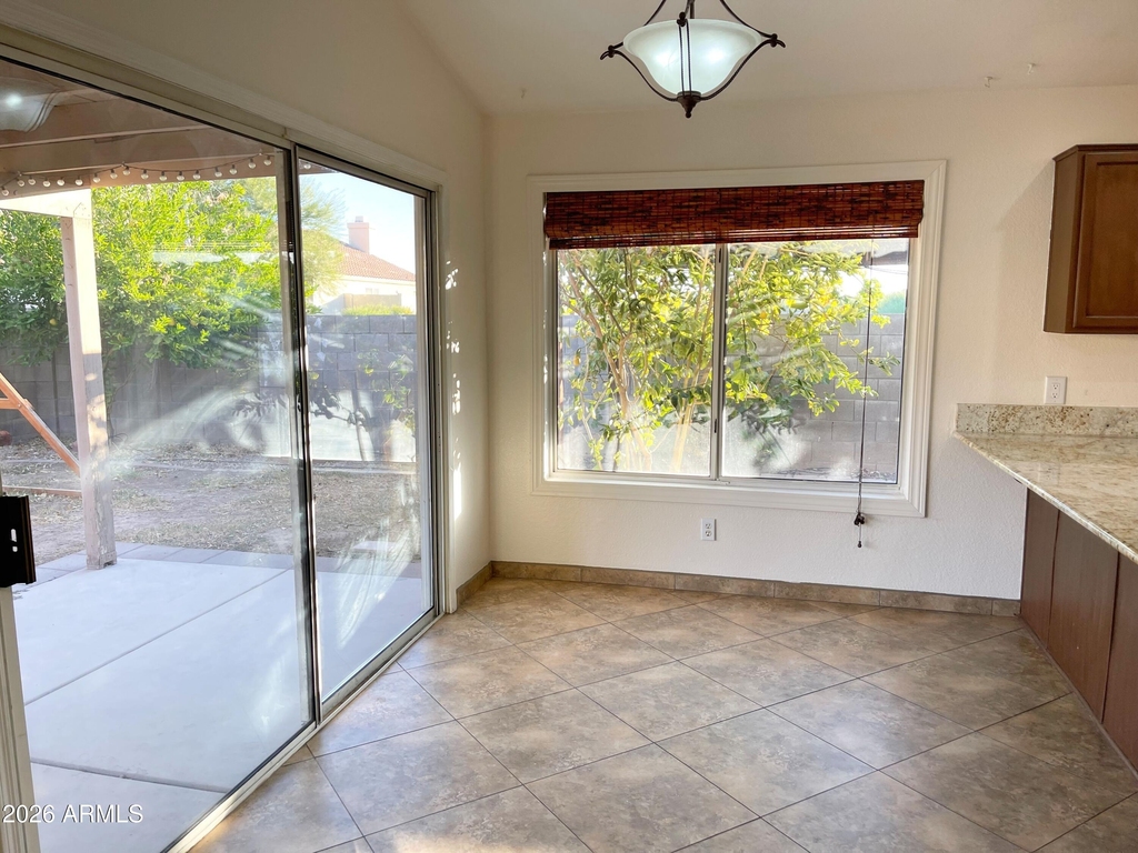 9144 W Villa Rita Drive - Photo 8