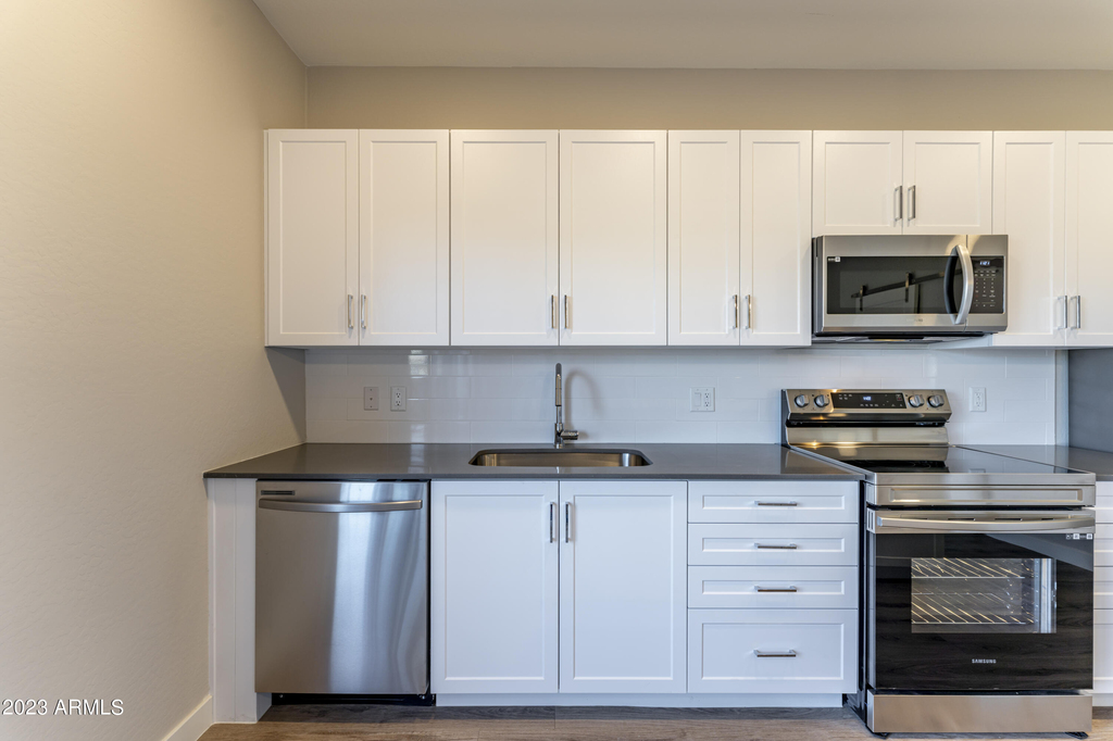 432 S 32nd Street - Photo 13