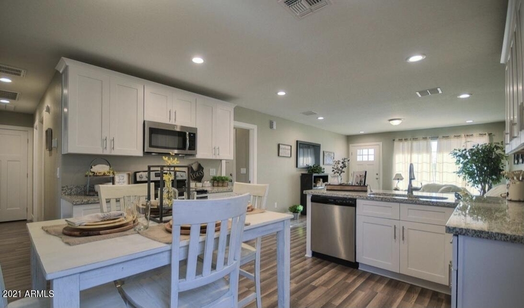 5820 S 12th Lane - Photo 3