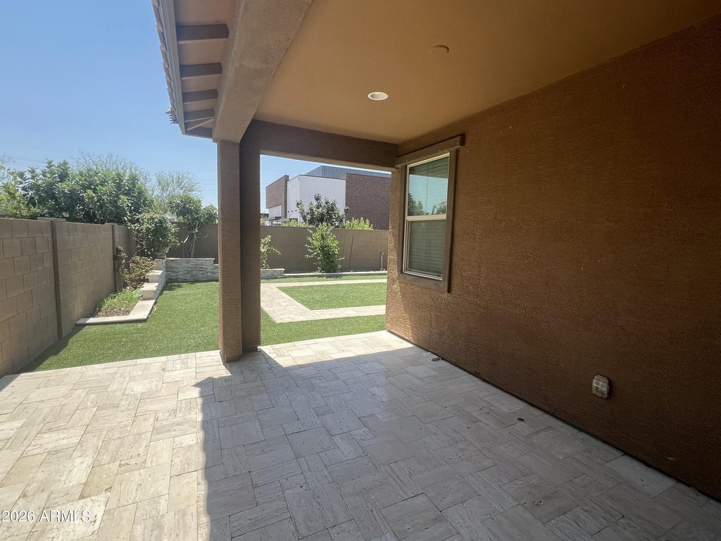 117 E Gemini Place - Photo 1
