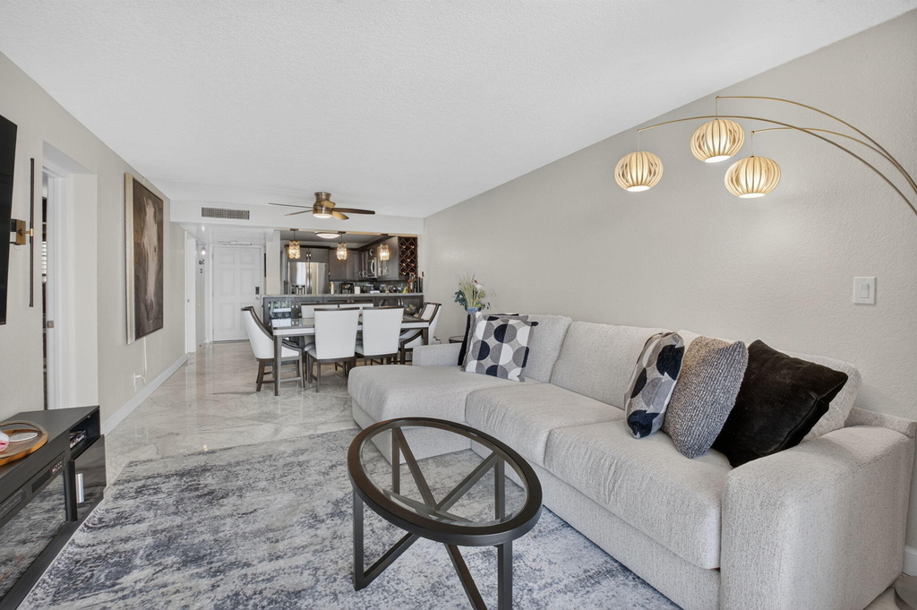 13 Royal Palm Way - Photo 22
