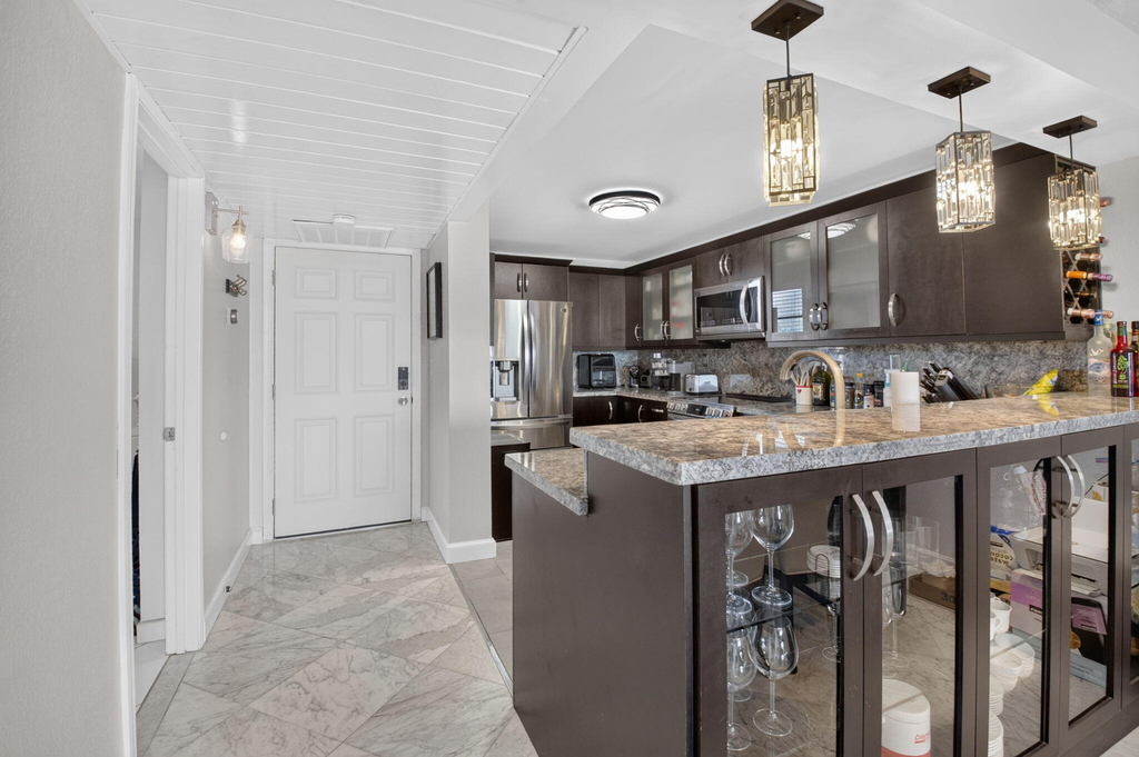 13 Royal Palm Way - Photo 12
