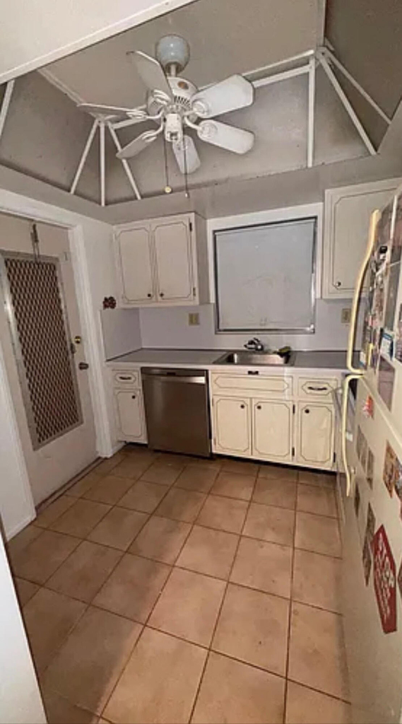 601 Pine Drive - Photo 2