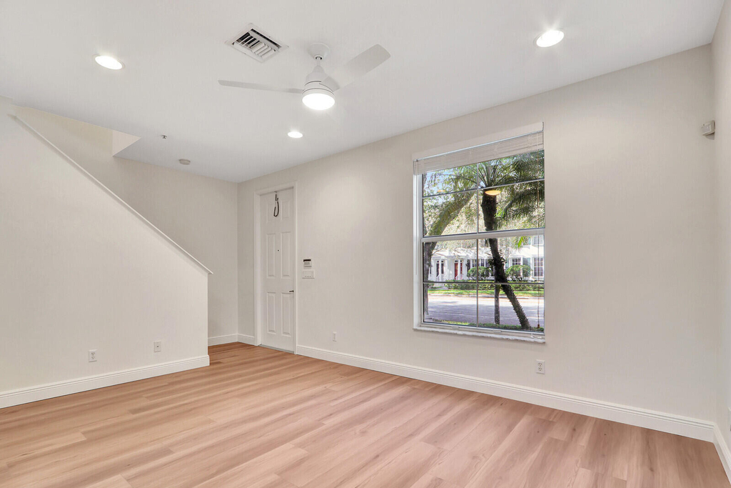 4313 Parkside Drive - Photo 11