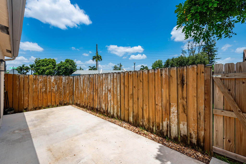 9279 Nw 17th Court - Photo 27