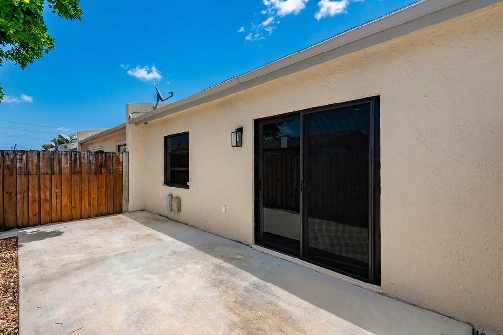 9279 Nw 17th Court - Photo 28