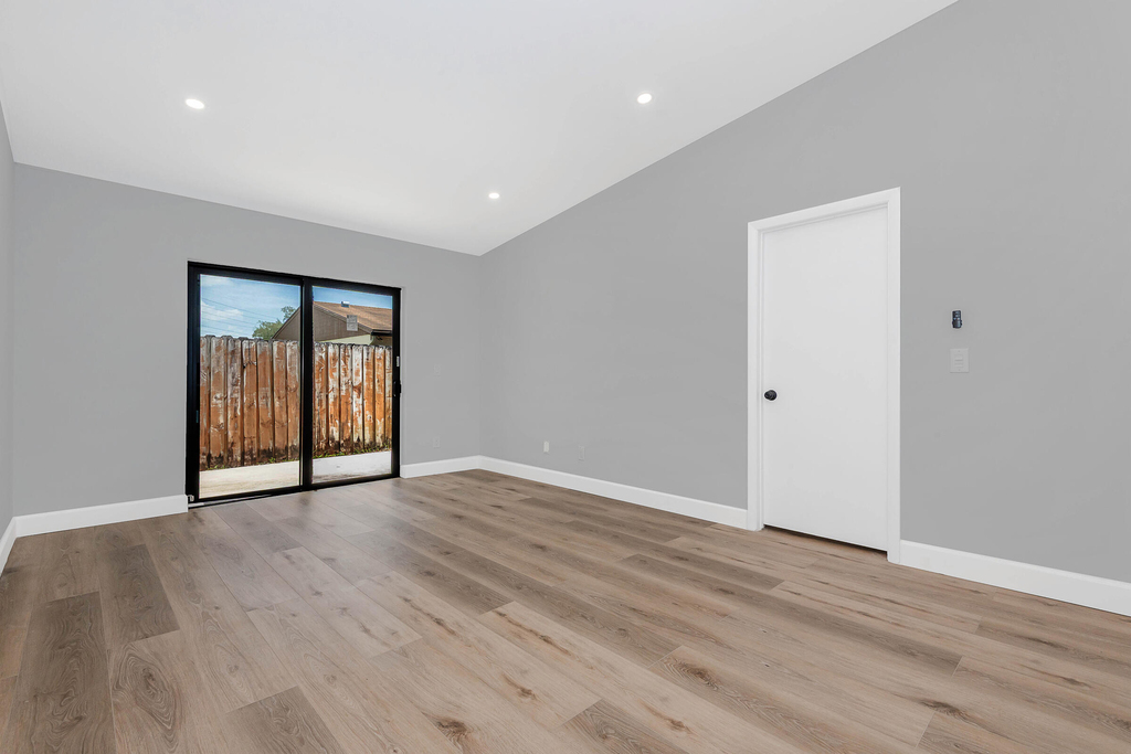 9279 Nw 17th Court - Photo 3
