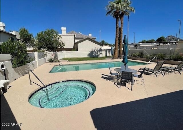 1124 E Rose Lane - Photo 36