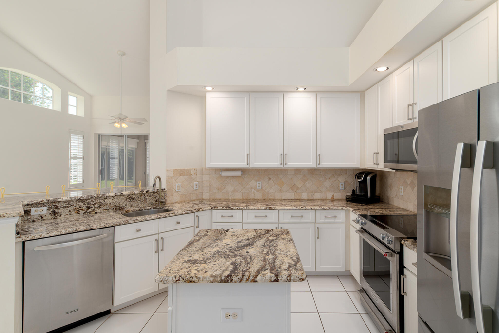 1676 Sw Harbour Isles Circle - Photo 3