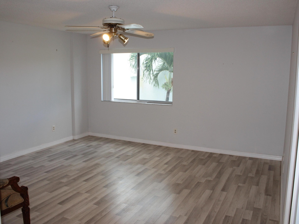6698 10th Avenue N - Photo 3