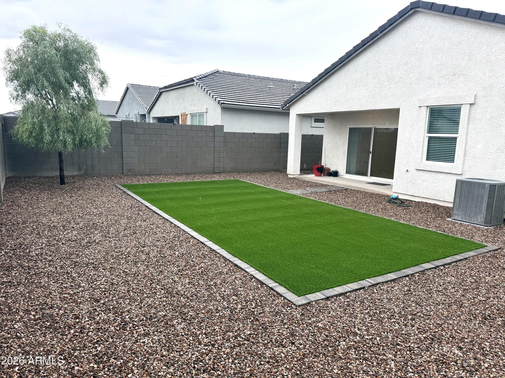 8233 W Clemente Way - Photo 24