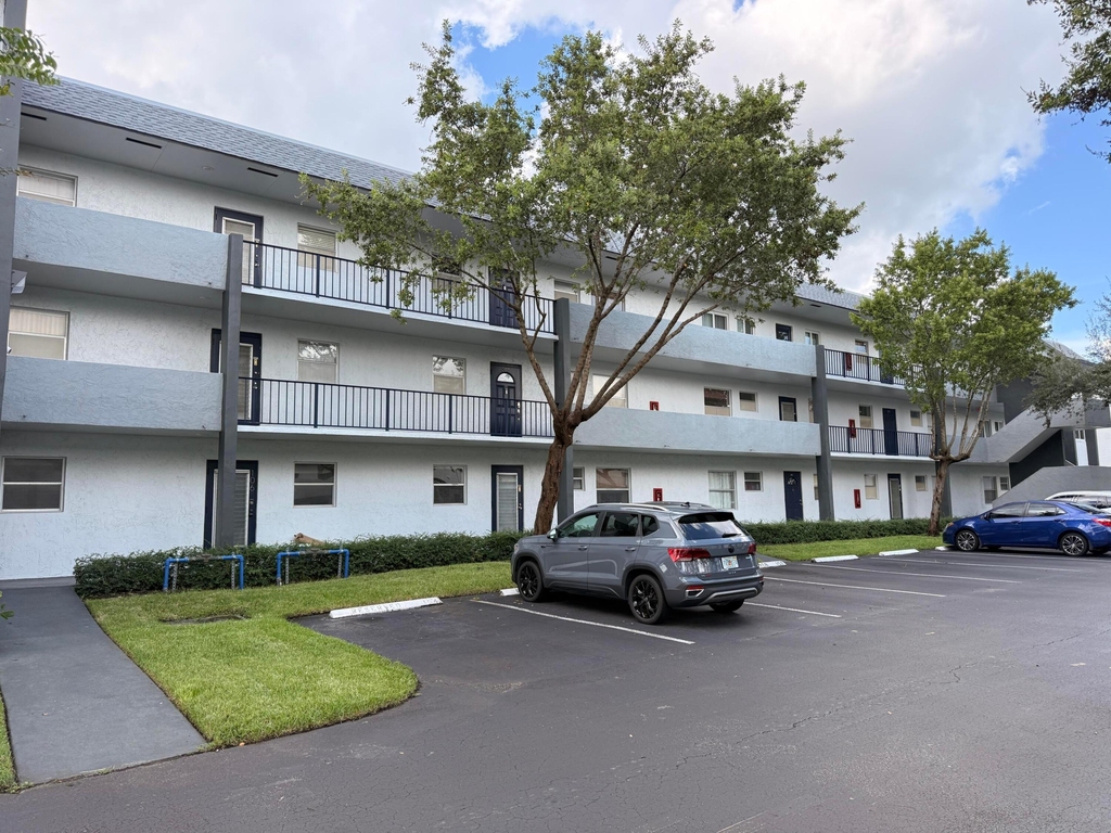 8310 Sands Point Boulevard - Photo 10