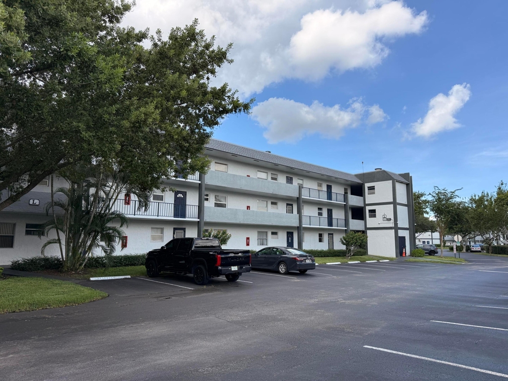8310 Sands Point Boulevard - Photo 11