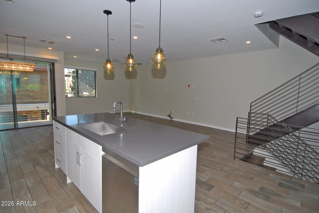 6990 E 6th Street - Photo 2