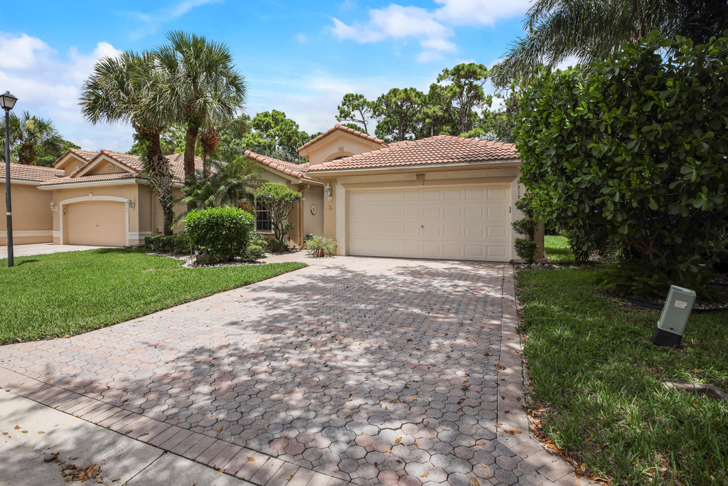 6519 Lucaya Avenue - Photo 1