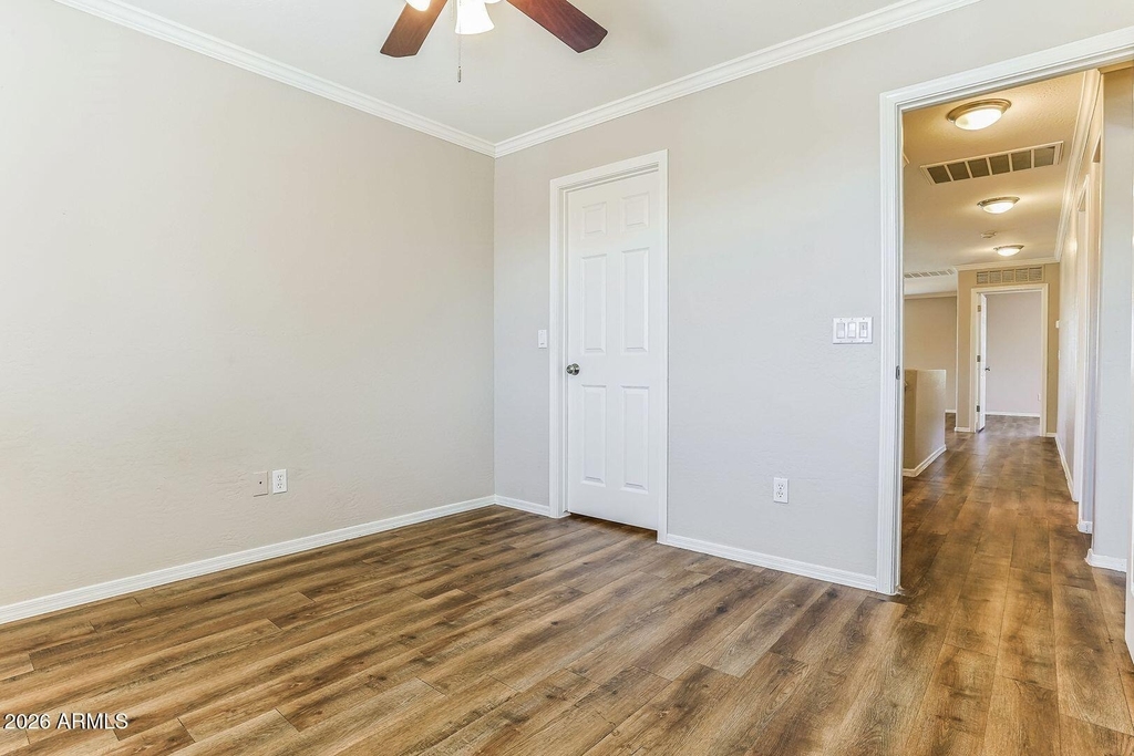 912 E Mayfield Circle - Photo 20