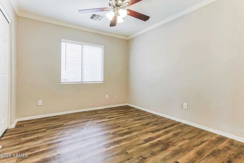 912 E Mayfield Circle - Photo 17