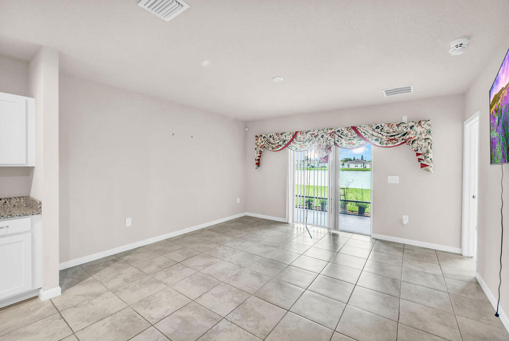 818 Persimmon Place - Photo 28