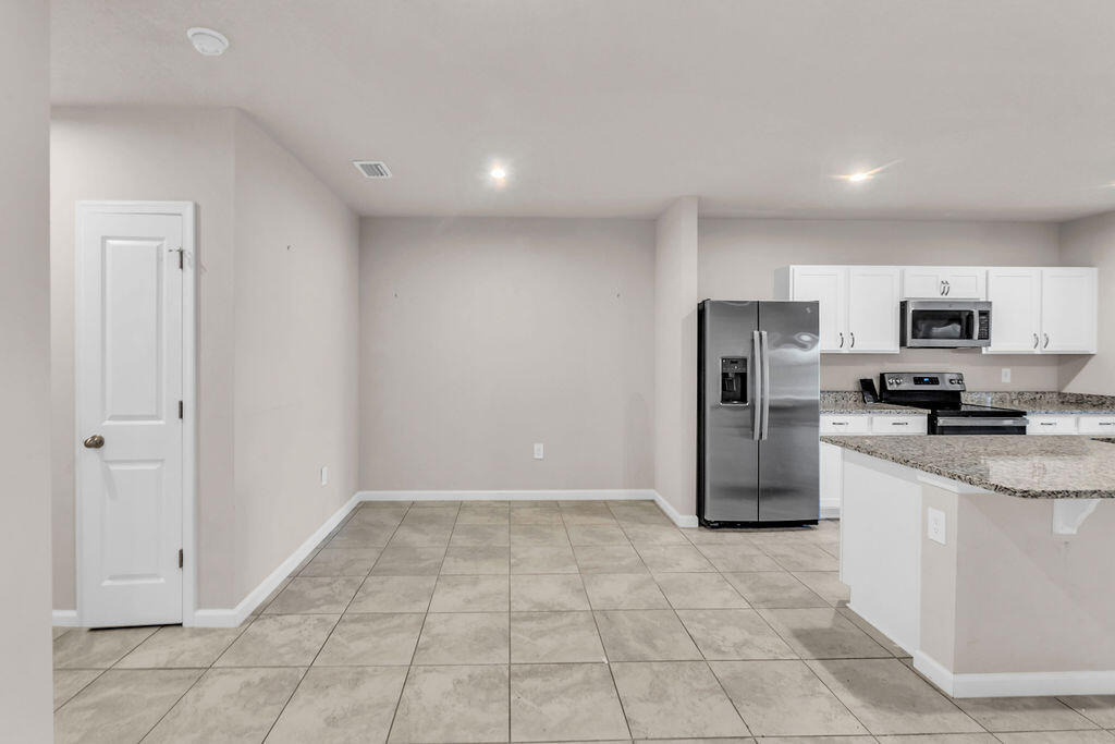 818 Persimmon Place - Photo 19