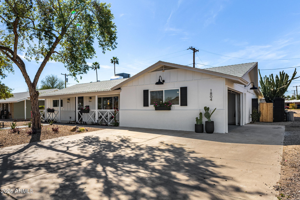 1804 N Camellia Street - Photo 1