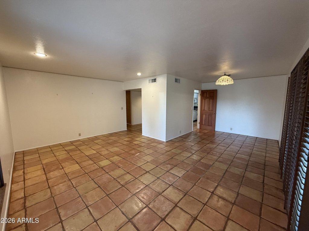 2114 S La Rosa Drive - Photo 7