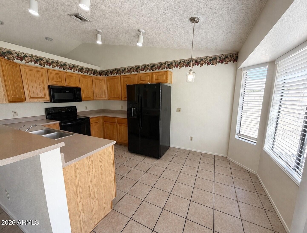 7203 W Kimberly Way - Photo 5