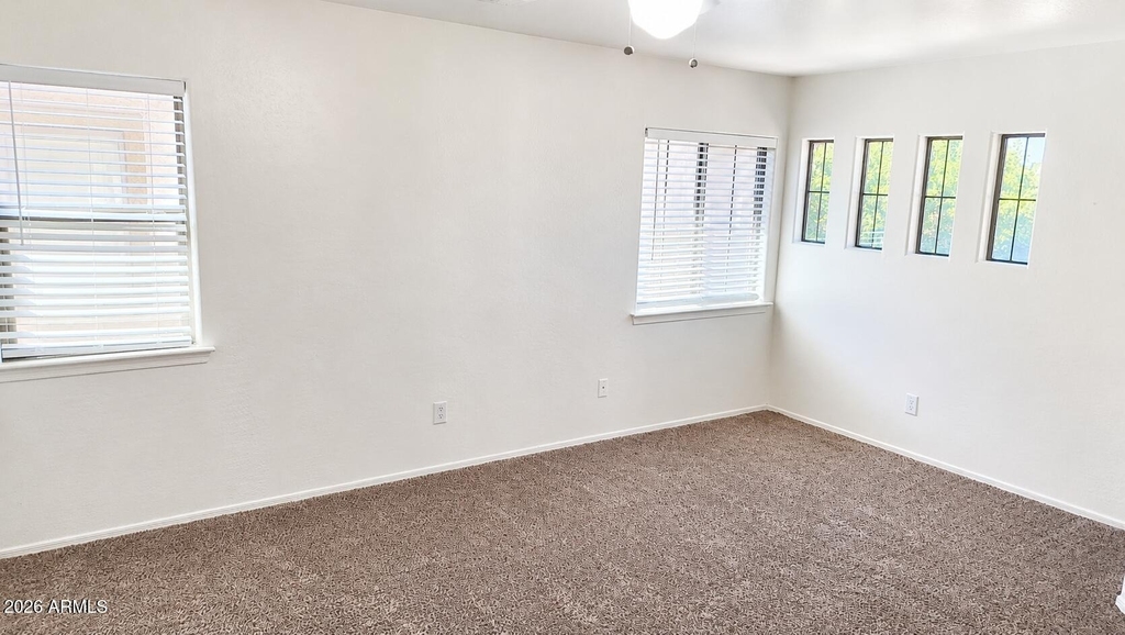 3873 E Bridgeport Parkway - Photo 7