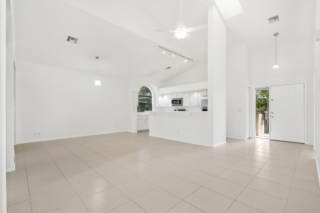 8049 Aberdeen Drive - Photo 14