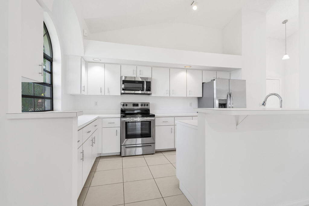 8049 Aberdeen Drive - Photo 8