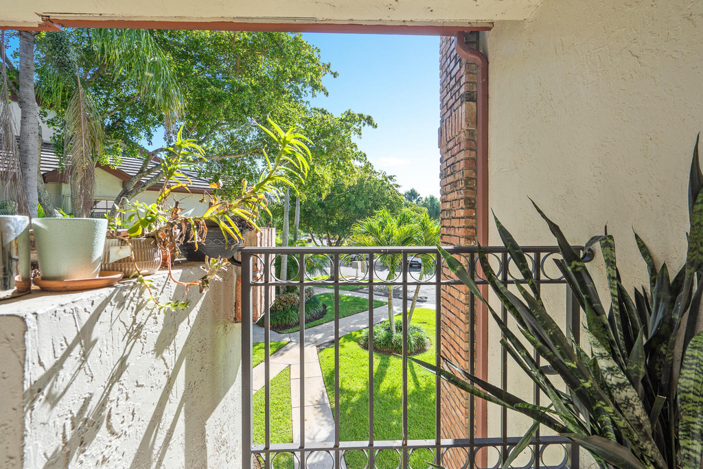 8049 Aberdeen Drive - Photo 5