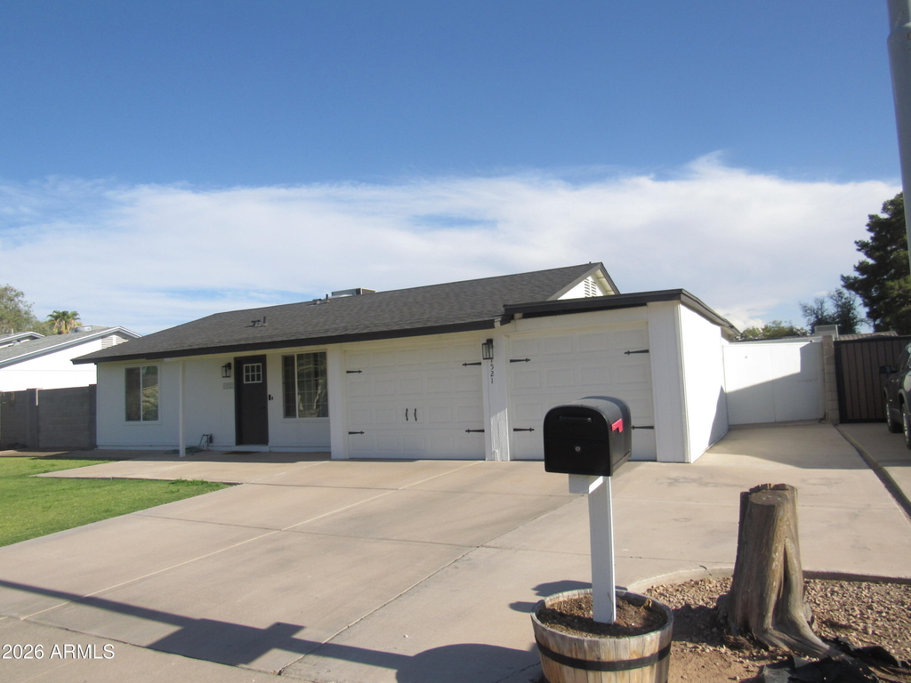 1521 W Marlboro Drive - Photo 2