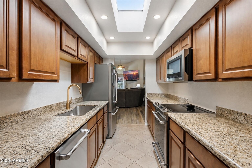 625 E Jeffrey Avenue - Photo 13