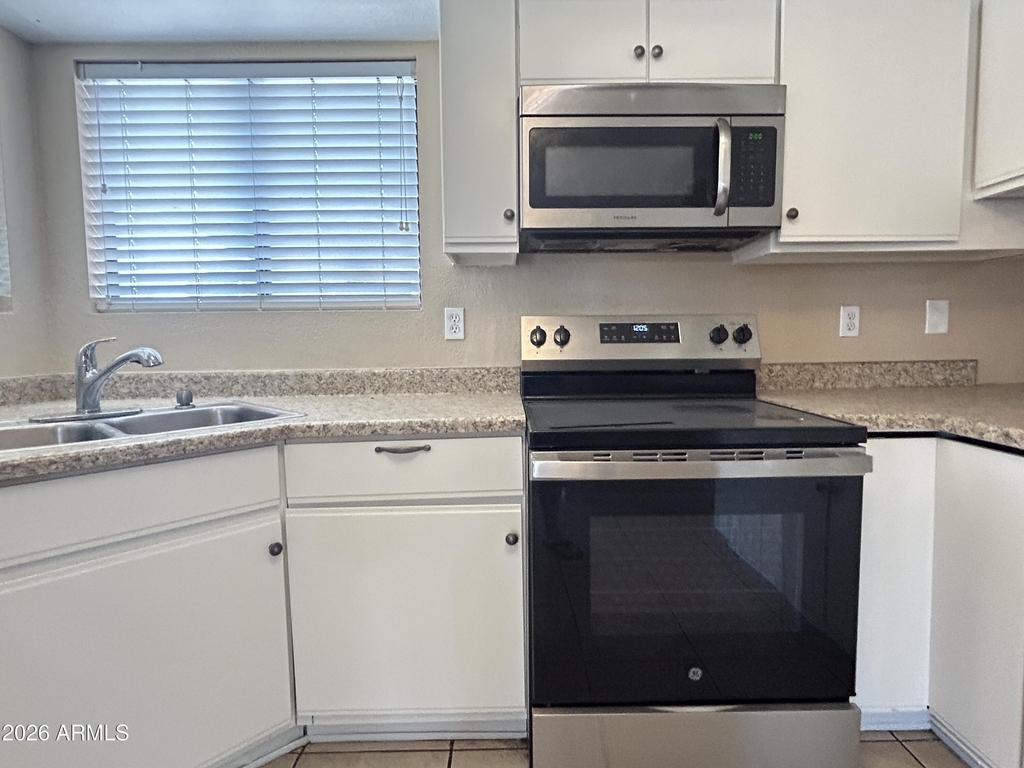 8033 W Mclellan Road - Photo 8