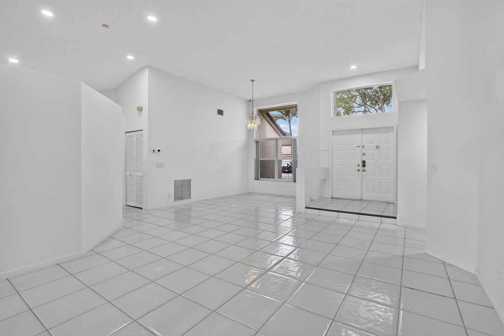 924 Spoonbill Circle - Photo 5