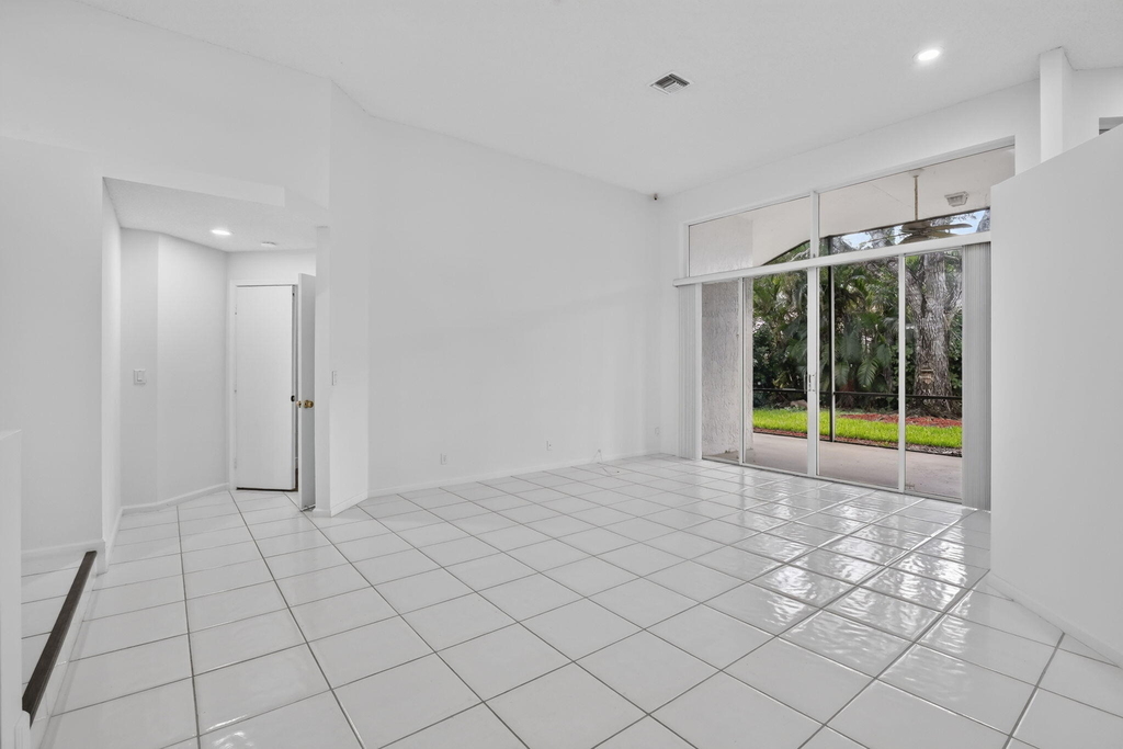 924 Spoonbill Circle - Photo 9