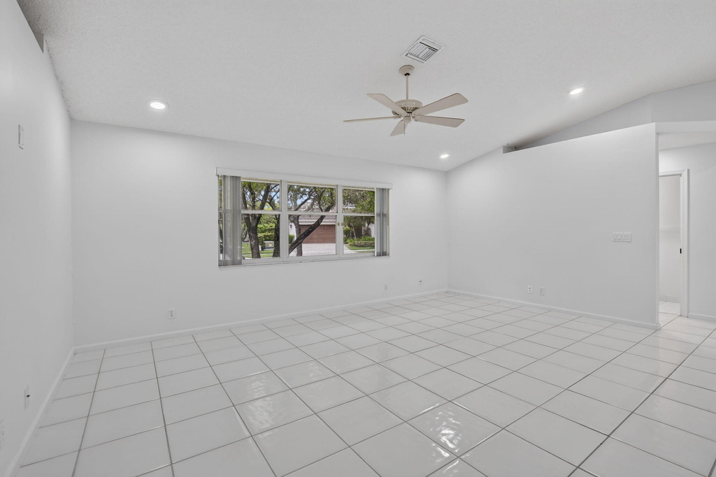 924 Spoonbill Circle - Photo 13