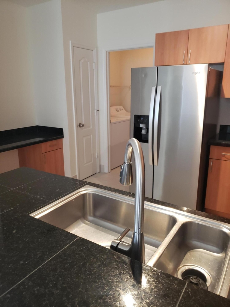 1101 Belmont Place - Photo 7