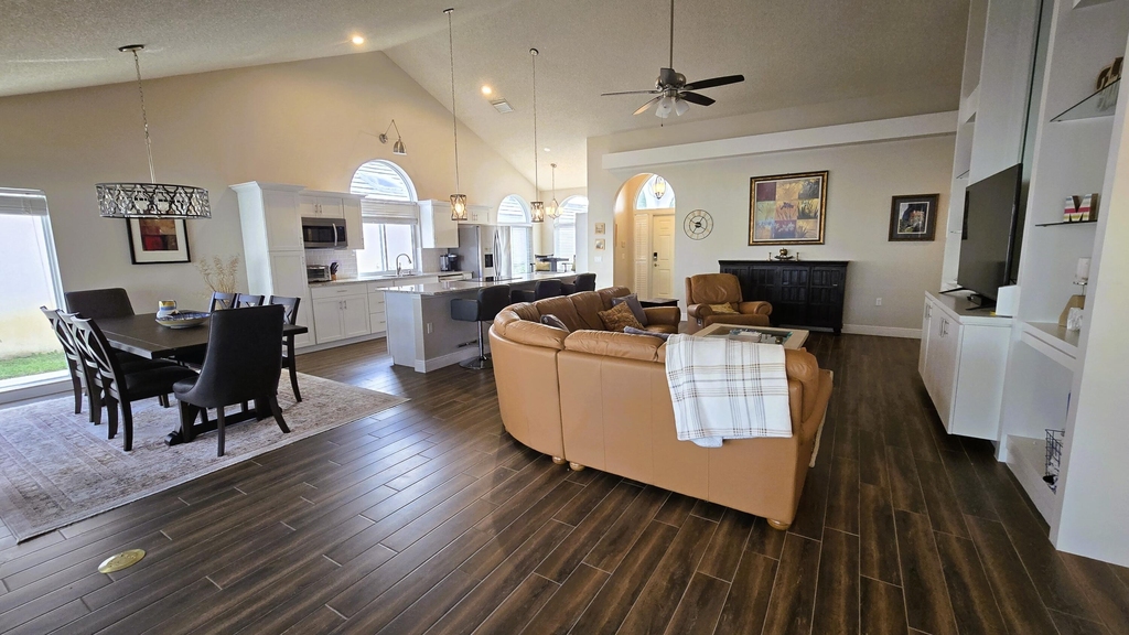 2295 Saratoga Lane - Photo 5