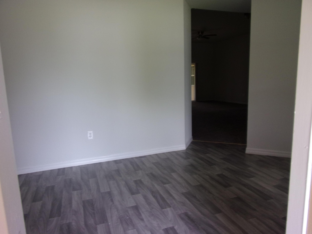 1225 Sw Milan Lane - Photo 2