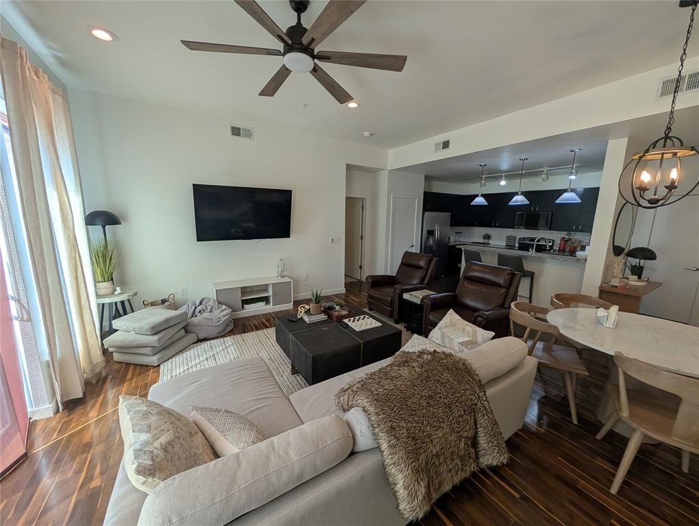 401 E Boyd Street - Photo 3