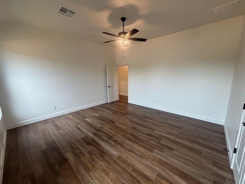 1900 Inglenook Drive - Photo 8