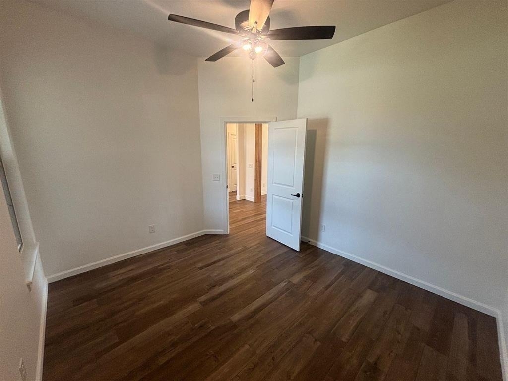 1900 Inglenook Drive - Photo 13
